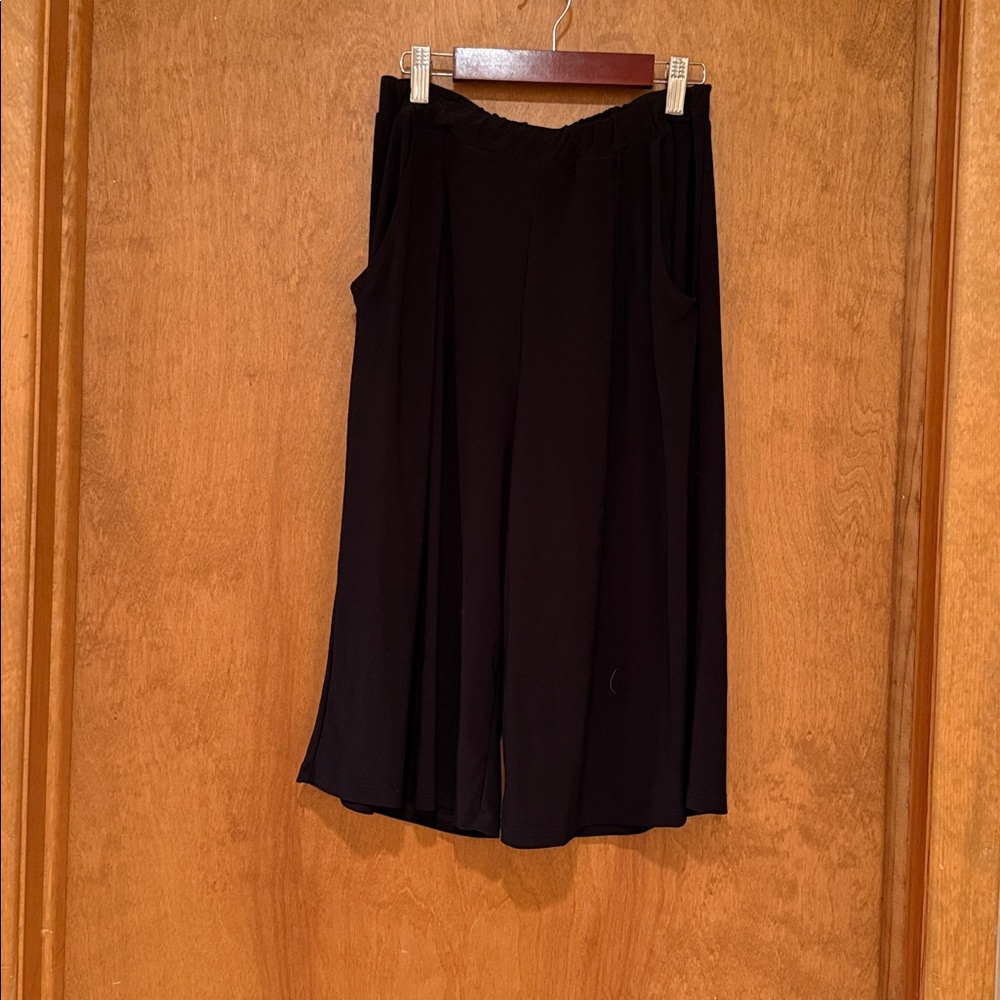 Slinky Brand Black Wide-Leg Shorts with Pockets